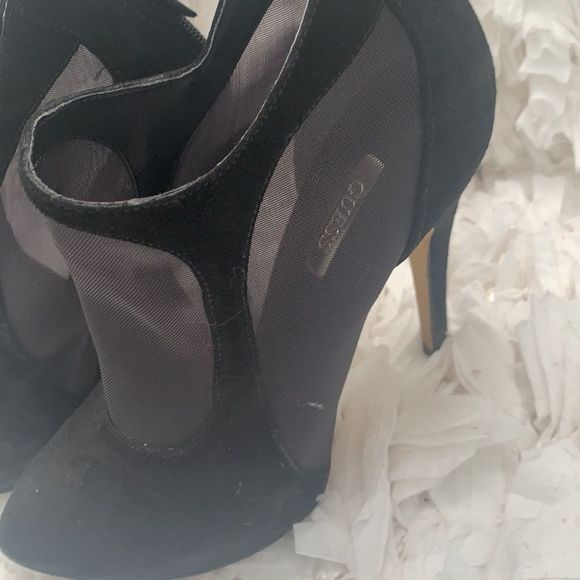 Guess | Black suede bootie | 7.5 - Picture 3 of 5